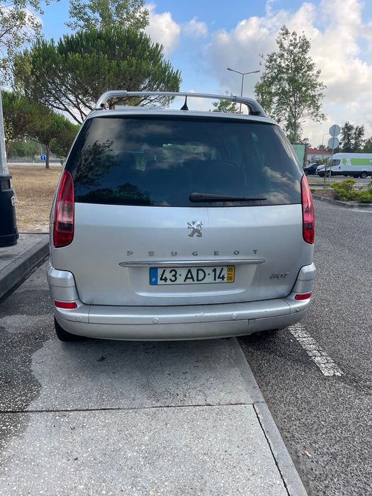 Carrinha Peugeot 807 2.2 HDI NAVTEQ - 7 lugares