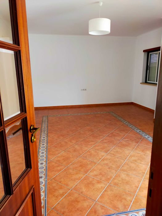 Arrendo Apartamento T2 - Leiria