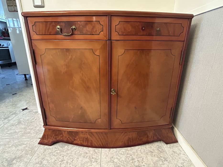 Movel aparador cerejeira