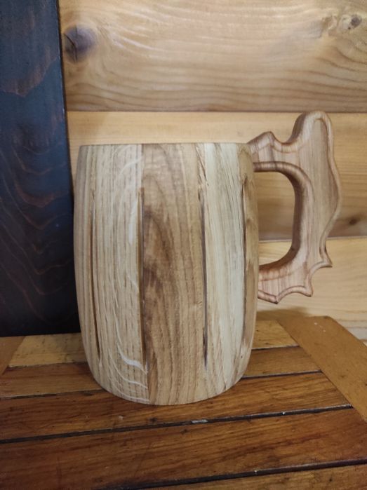 Дерев'яні бокали для пива.