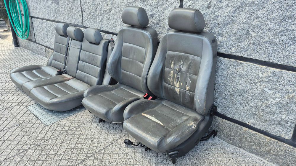 AUDI A4 B5(8D) - Bancos SPORT COM REGULAÇÃO LOMBAR ELETRICA EM PELE