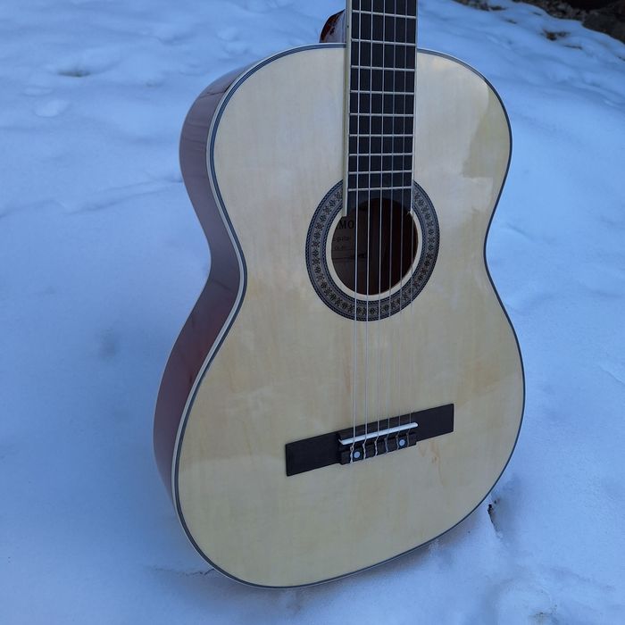 Gitara klasyczna ALAMO  CL-60 , pełnowymiarowa, akcesoria,  OUTLET