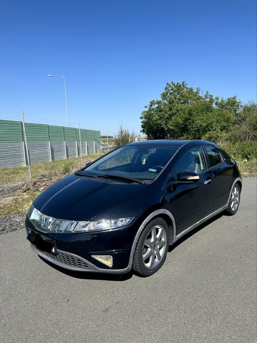 Honda Civic 1.8 benzyna czarna