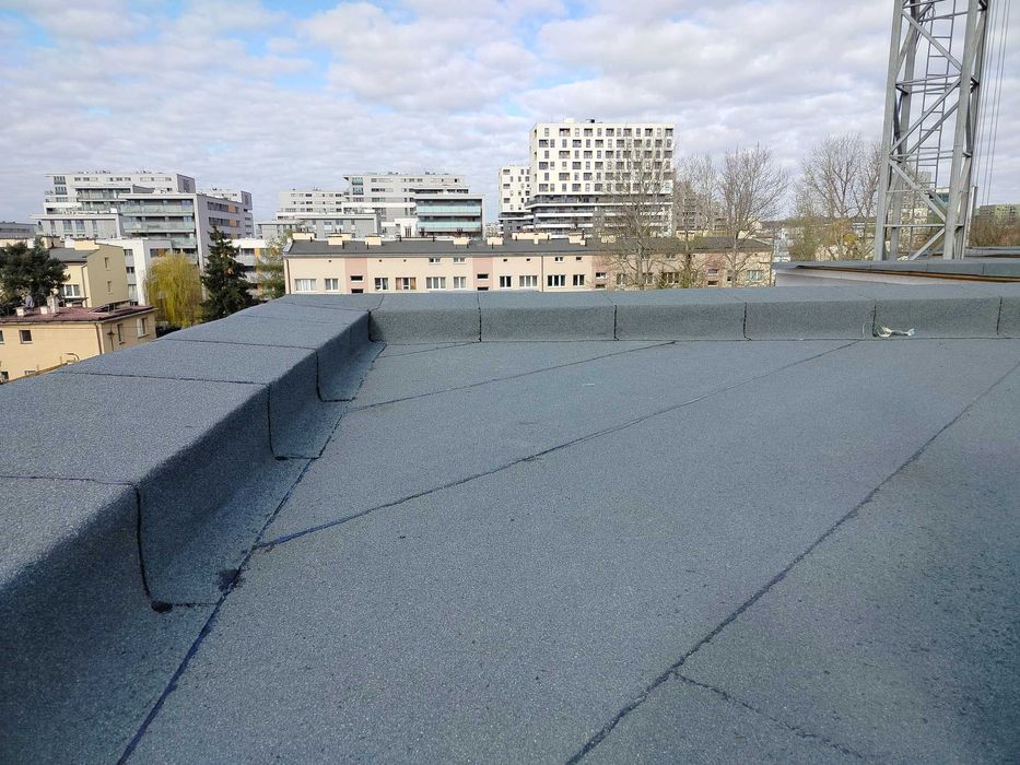 Usługi dekarskie płaskich dachów balkonów tarasów