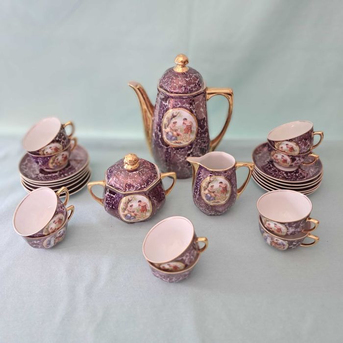 Serviço de café Anos 40 - Vista Alegre com imagem romântica