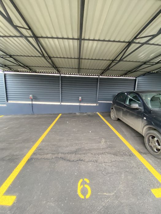 Здам паркомісце з навісом, відеонаглядом та зарядкою для електромобіля