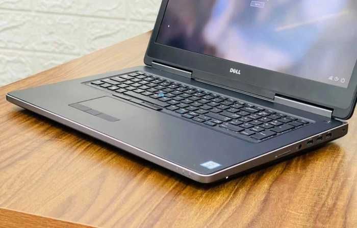 Ноутбук для ігор та роботи з графікой Dell Precision 7710 | 17.3" FHD ULTRA SHARP | i5 Quad | 16GB | SSD 128GB +1024Gb | Radeon R9 | Гарантія