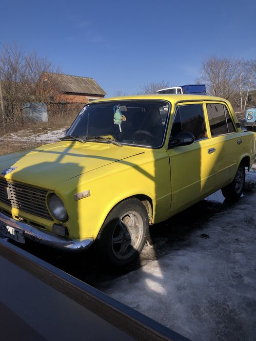 Продам ваз 21011