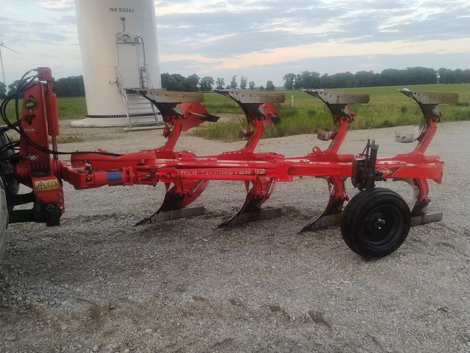 Kuhn  kuhn kuhn kuhn