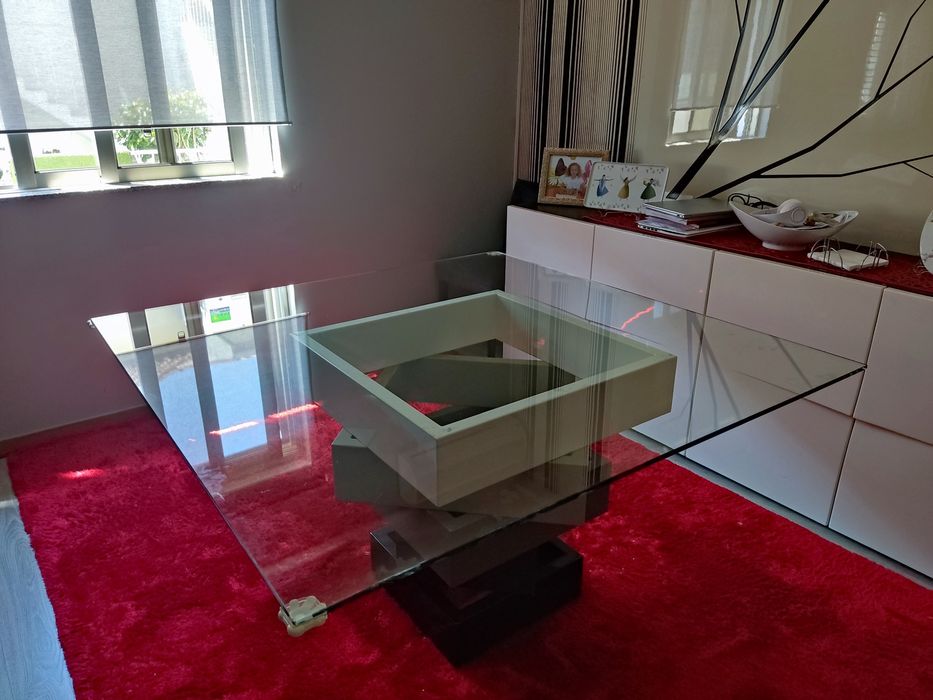Mesa Quadrada em Vidro