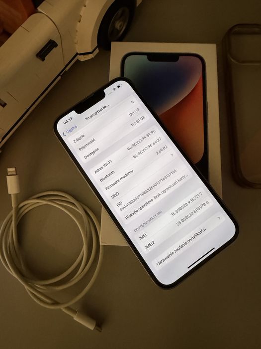 iPhone 14  stan idealny + case + kabel