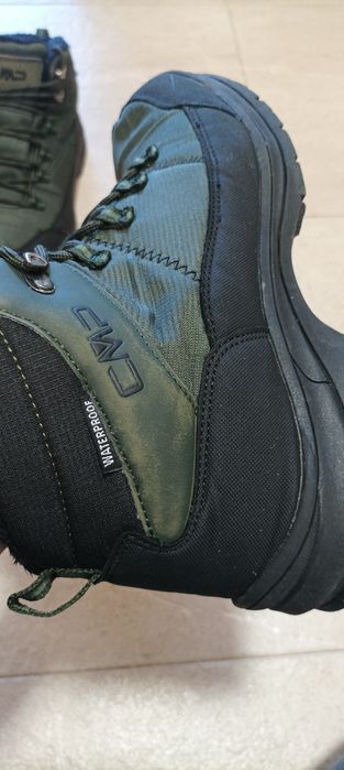 Продам фирменные зимние ботинки размер 43