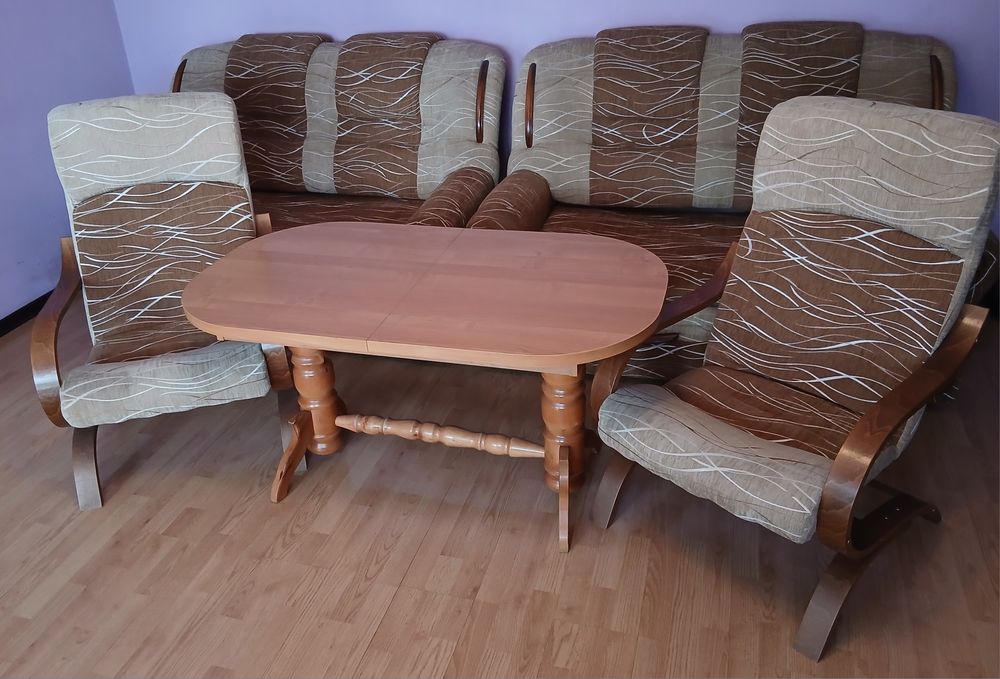 Komplet wypoczynkow + ława (stół)