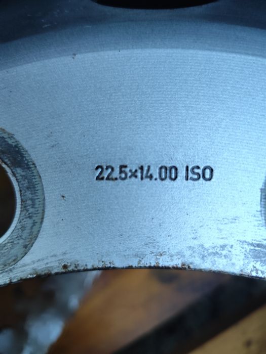 Jantes semi reboque 14.00x22.5 e 13.00x22.5