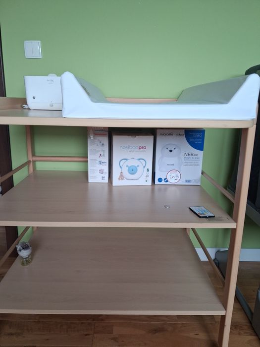 Przewijak, stolik pielęgnacyjny dla niemowląt