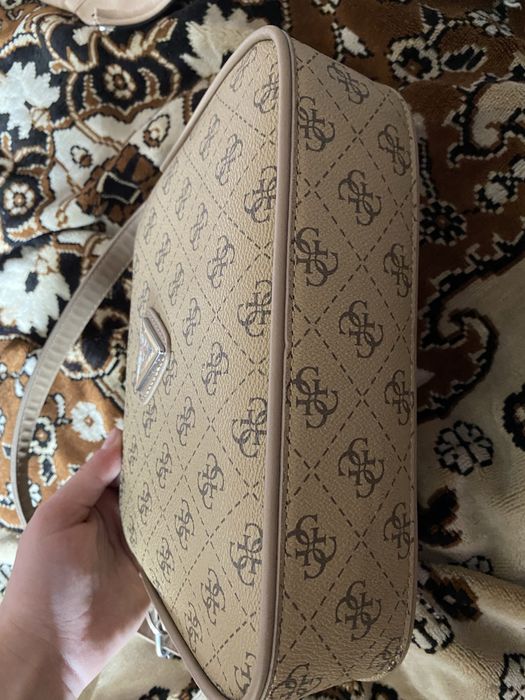 Сумка guess,не дорого