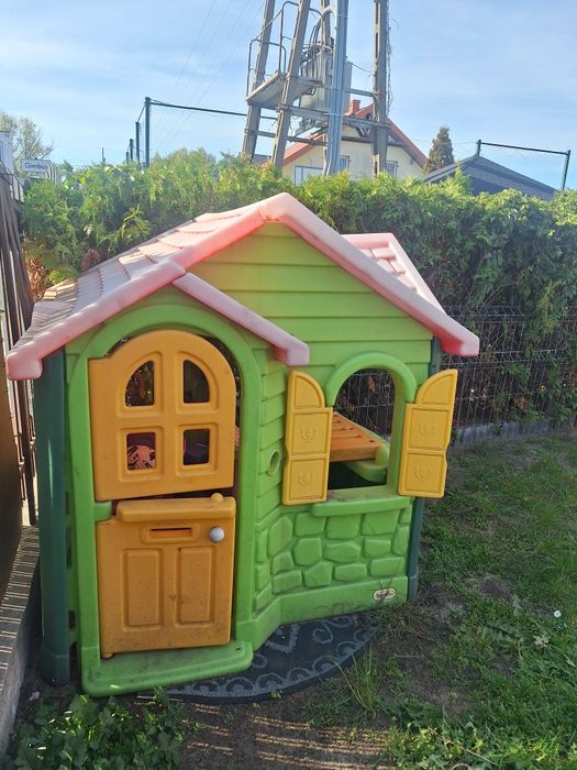 Domek little tikes