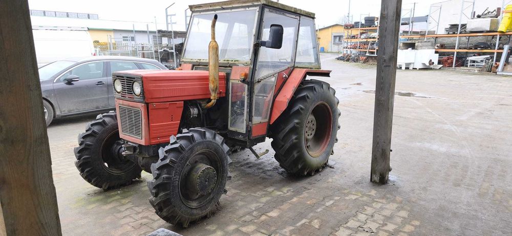 Traktor UTB Universal