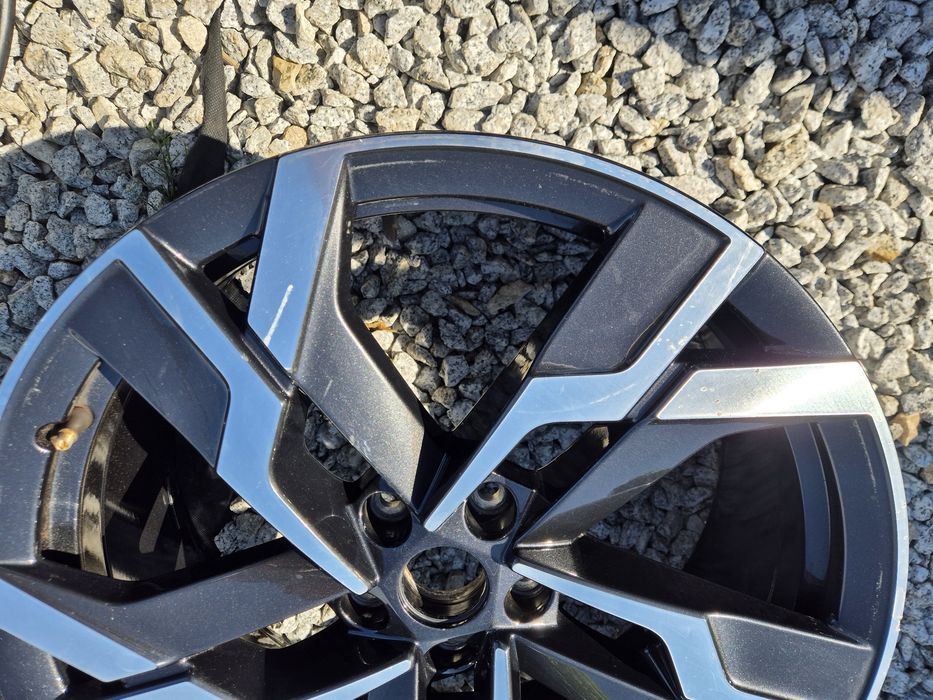 Felga Skoda Kodiaq RS VRS 565601025AN 20 8J Et41 orginal ŁADNA