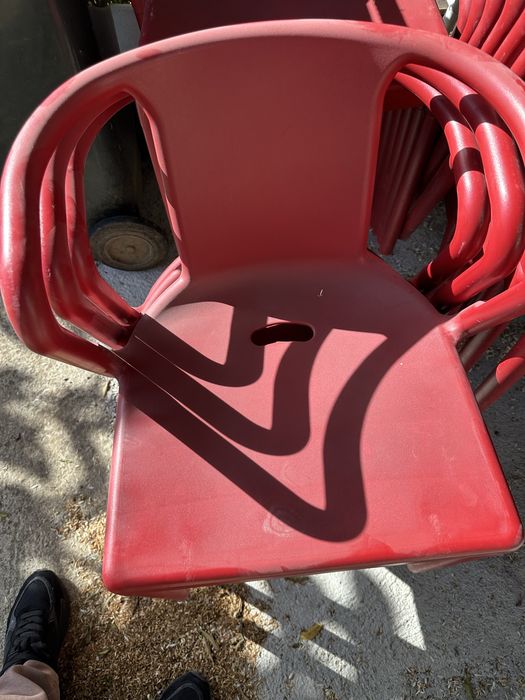 Vende se mesas de esplanda e cadeiras Muito bom estado