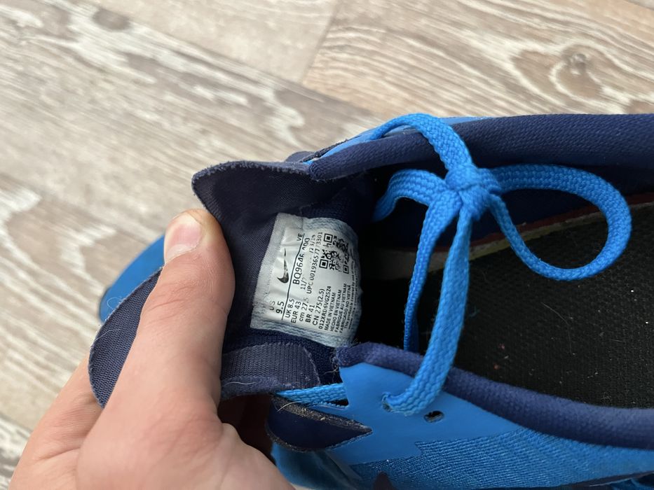 Кросівки nike спортивні