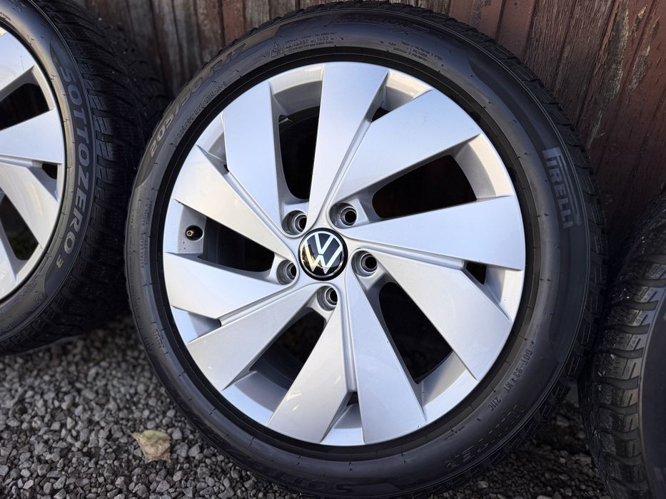 Felgi Koła 17 5x112 VW Oryginał Golf 8  Opony Zimowe
