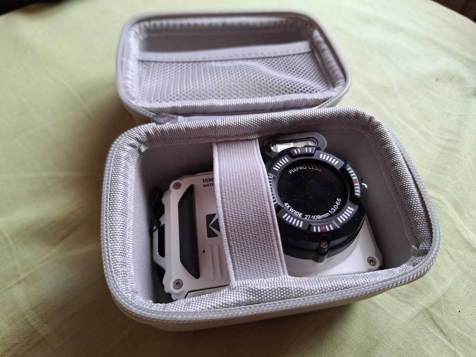 Máquina fotográfica Kodak WPZ2 Branca, Carregador + 3 Baterias + Bolsa