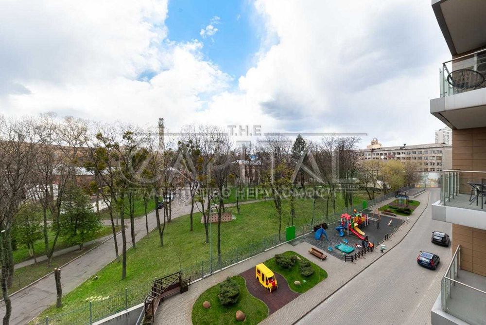 Продаж / Квартири / Берестейский/ КПІ/ Київ / ЖК Crystal Park/ Терасса