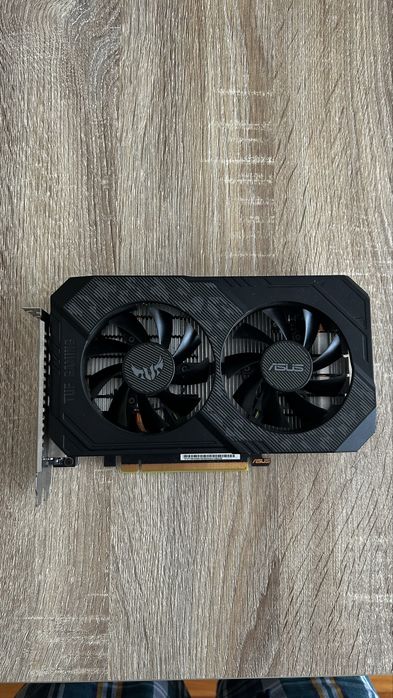 ASUS TUF Gaming GTX 1650 - Excelente estado, pronta a usar