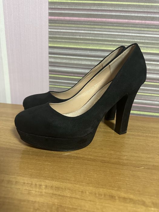 Туфли на каблуке