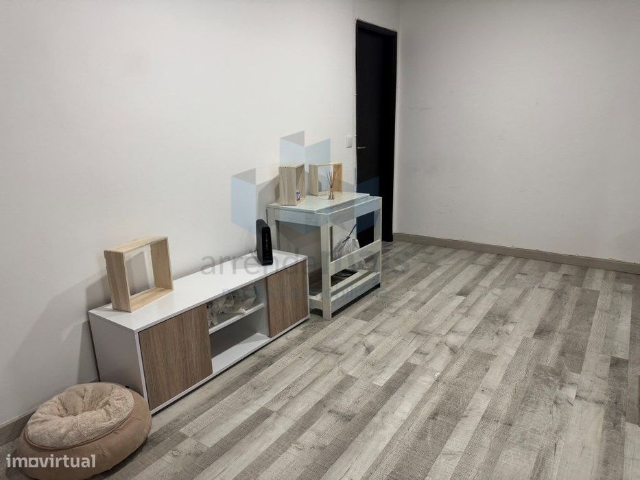 Vende-se apartamento T3 em Coimbra, otimo para rendimento