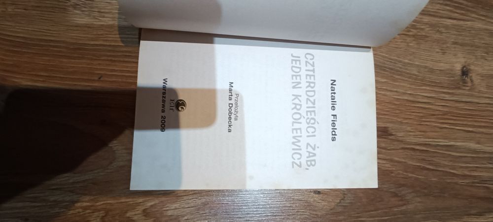 Czterdzieści żab, jeden królewicz Natalie Fields