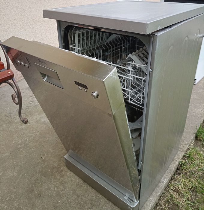 Посудомийна машина