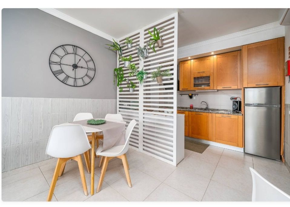 T1 com piscina e ar condicionado