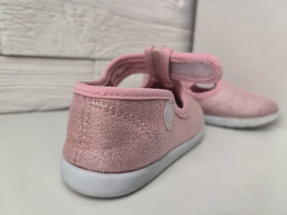 buty baleriny, kapcie dla dziewczynki, r. 30