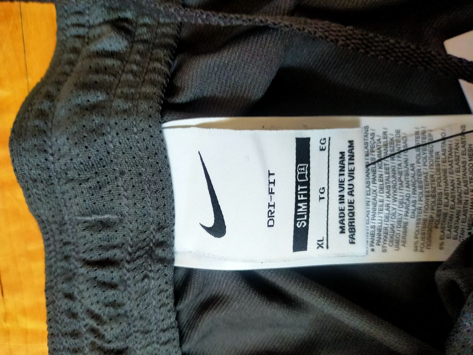 Oryginalne dresy nike slim. Nieużywane.