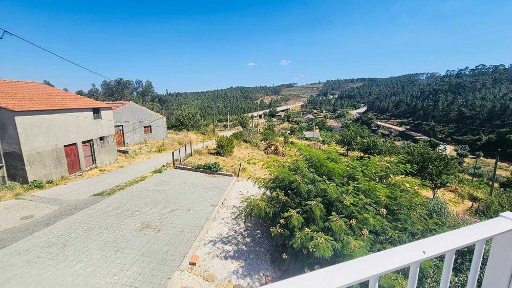 Moradia Renovada com Terreno
