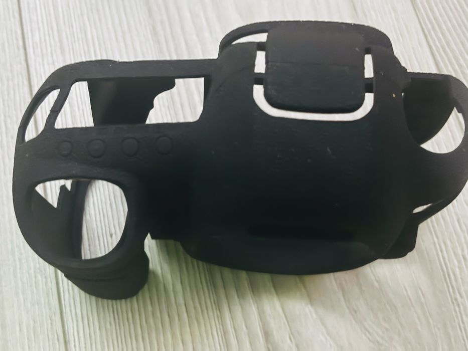 etui to dokładnie easyCover do aparatu Canon EOS 5D Mark IV.