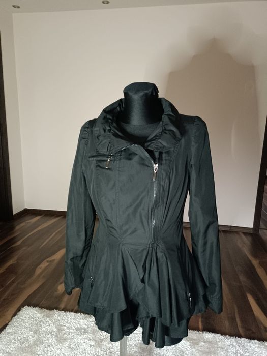 Płaszcz cienki taliowany XS mohito