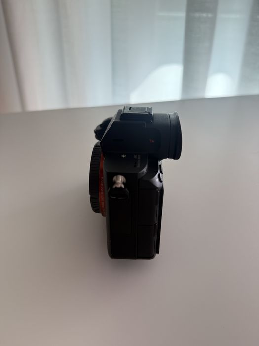 Sony A7 III ( como nova)
