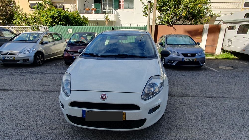 Fiat Punto 2018 Gasolina – Económico e Fiável