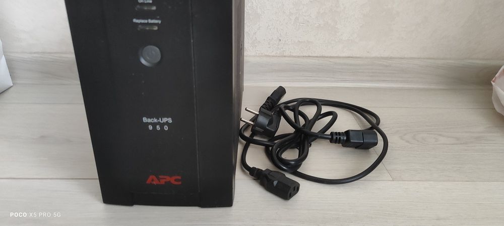 Безперебойник APC ups 950