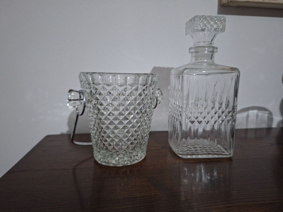 Conjunto de garrafa e balde de gelo em cristal