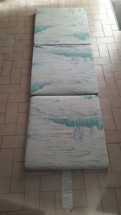 Conjunto para campismo - Tenda iglo, Colchão e Saco-cama