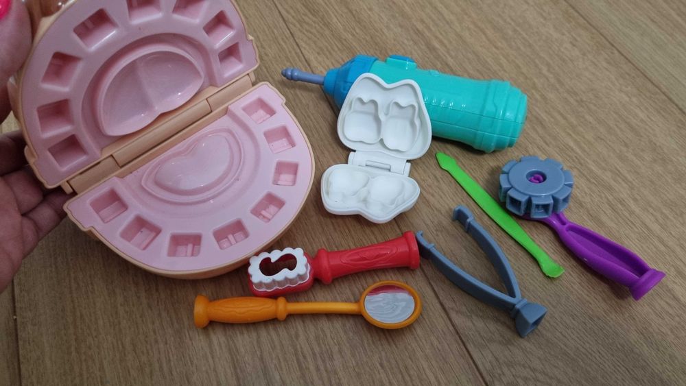 Zestaw play-doh dentysta