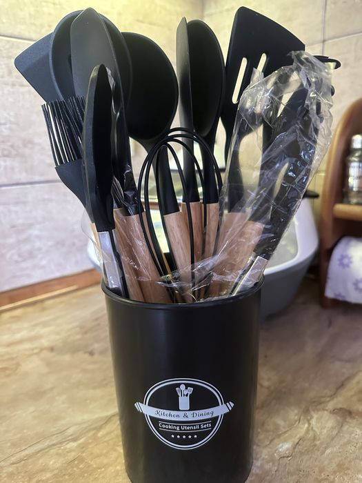 Przybory Kuchenne Silikonowe Drewniane.