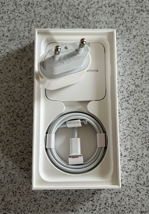 iPhone SE 2020 Black neverlock (Новий,не актвованний)