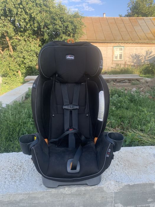 Продам автокрісло Chicco Fit4 4-in-1