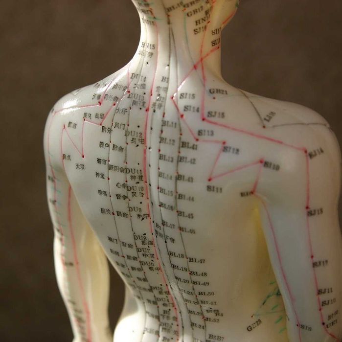 Акупунктурный прибор с поиском активных точек на коже