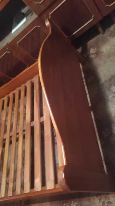 Деревянная кровать + ортопедический матрас. Комплект за - 8000 грн.